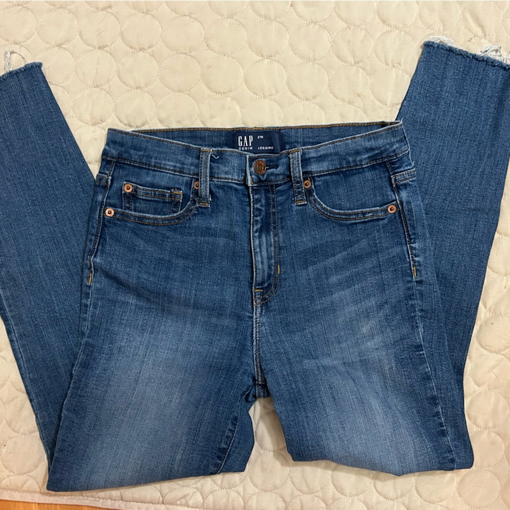 LIKE NEW - GAP JEAN LEGGING SZ 27